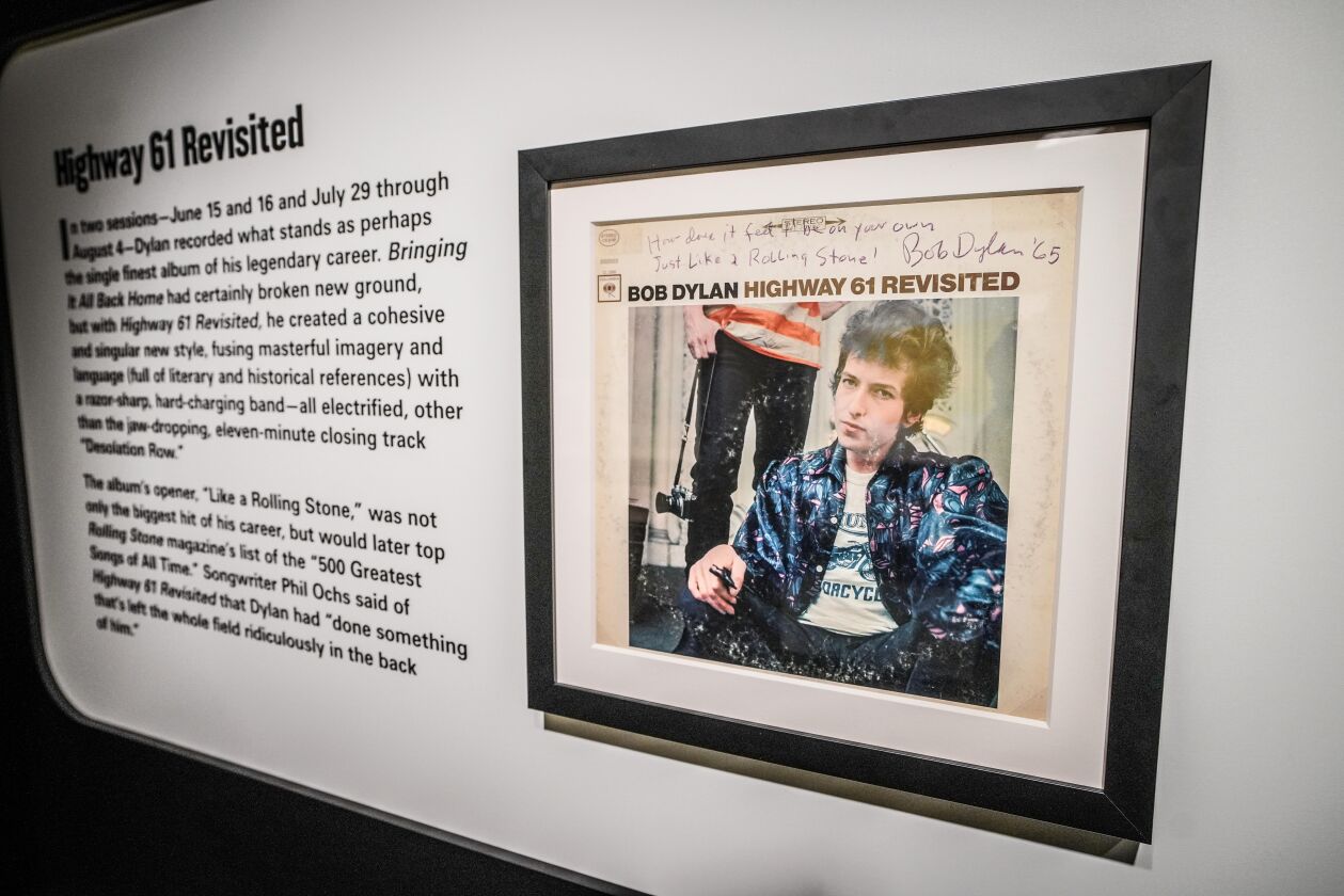 First pressing of Bob Dylan’s “Highway 61 Revisited” autographed by the artist. On display at “Bob Dylan: Electric.” | Photo @willbyington © 2018